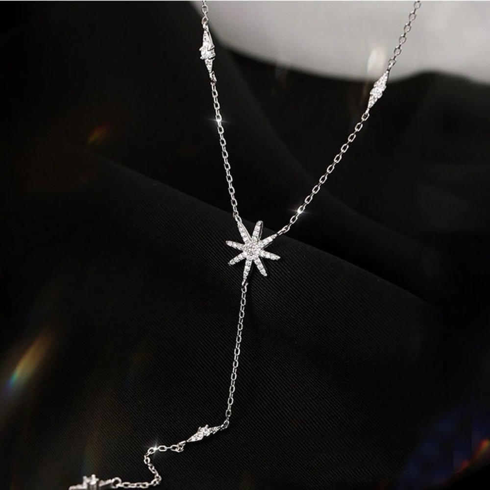 NEW Silver Simple Star Necklace - Picture 4 of 5